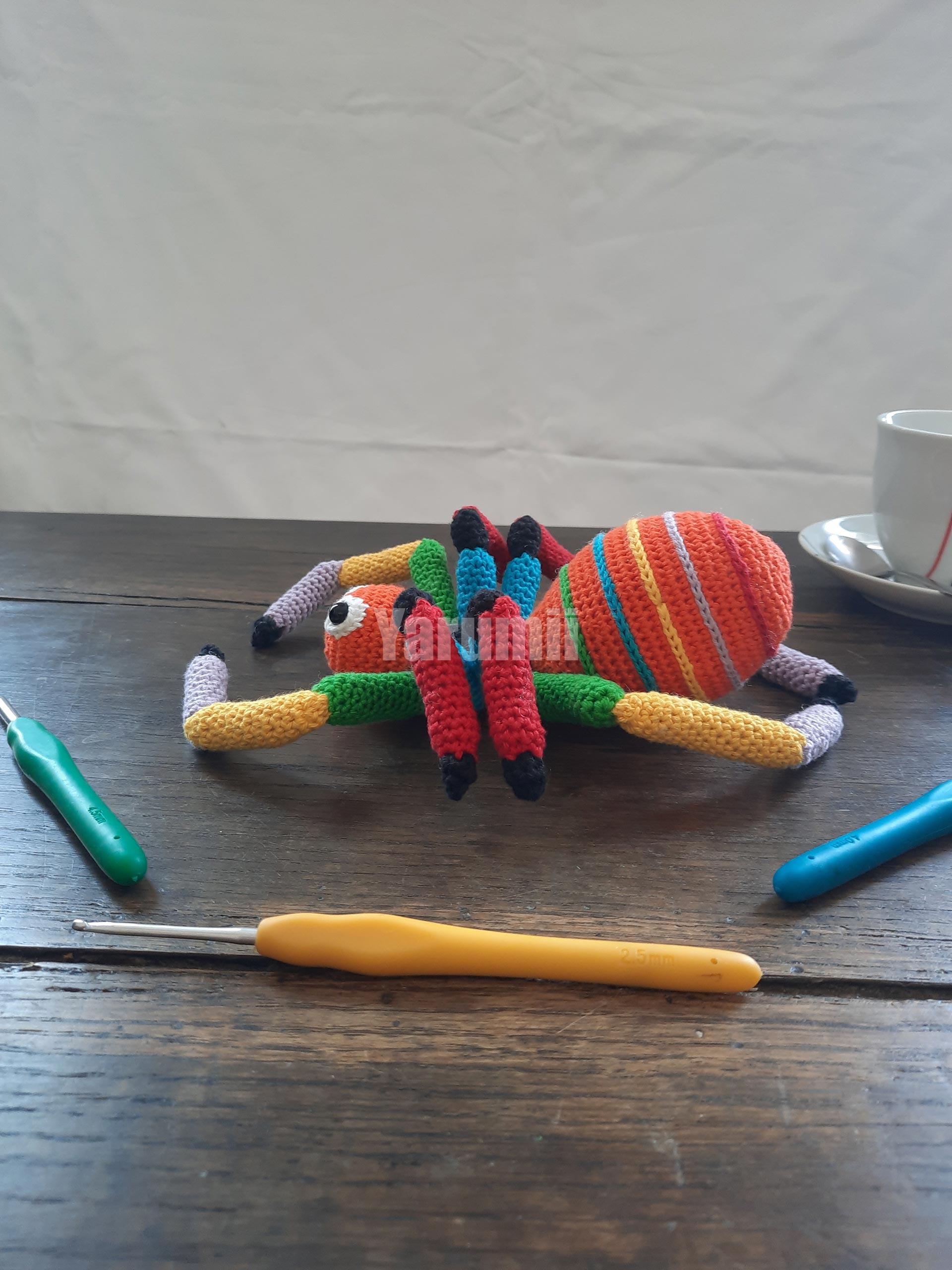 Araignée au crochet - Création Yarumii Araignée au crochet - Création Yarumii