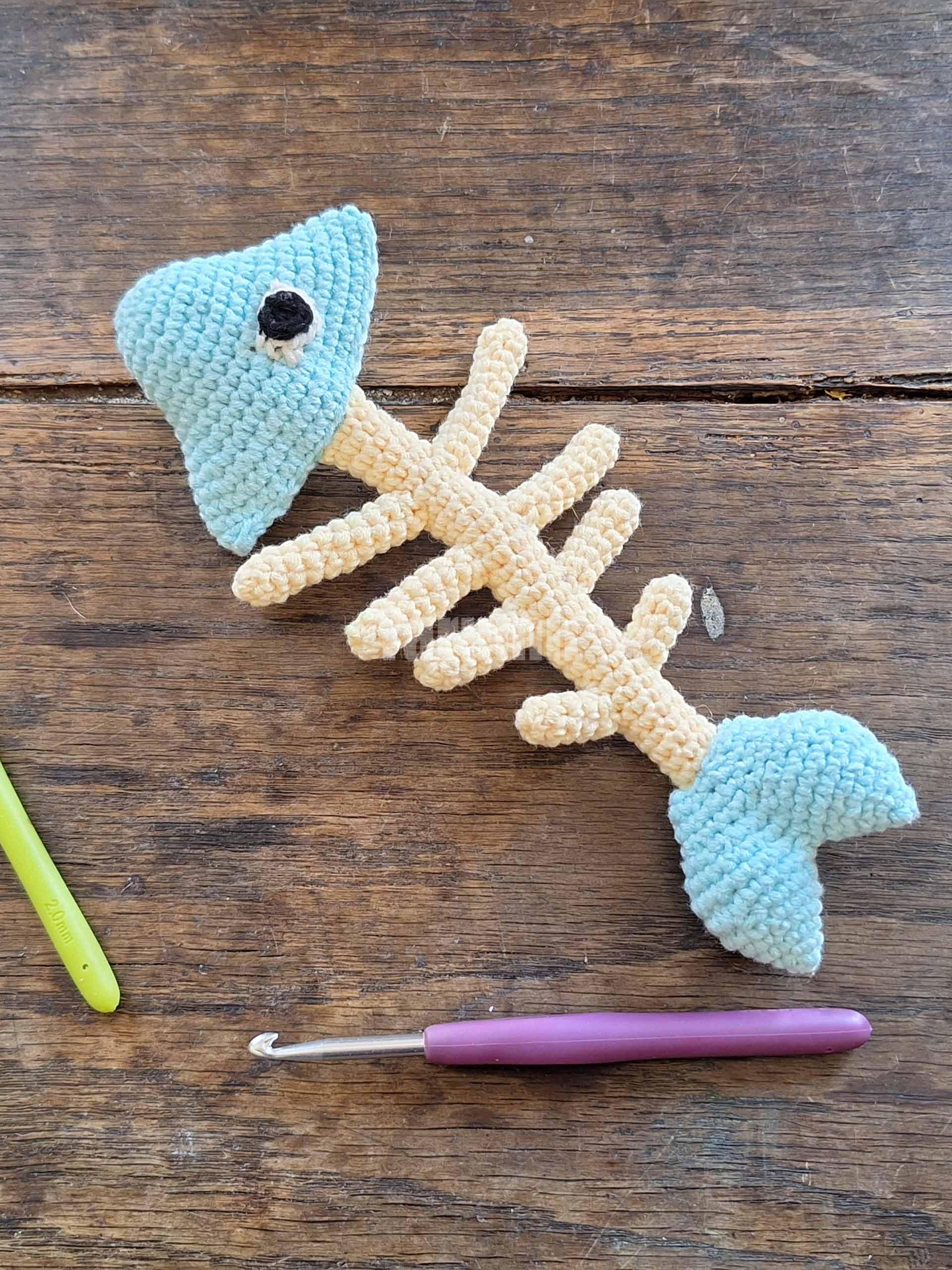 Arête de poisson au crochet - Création Yarumii Arête de poisson au crochet - Création Yarumii