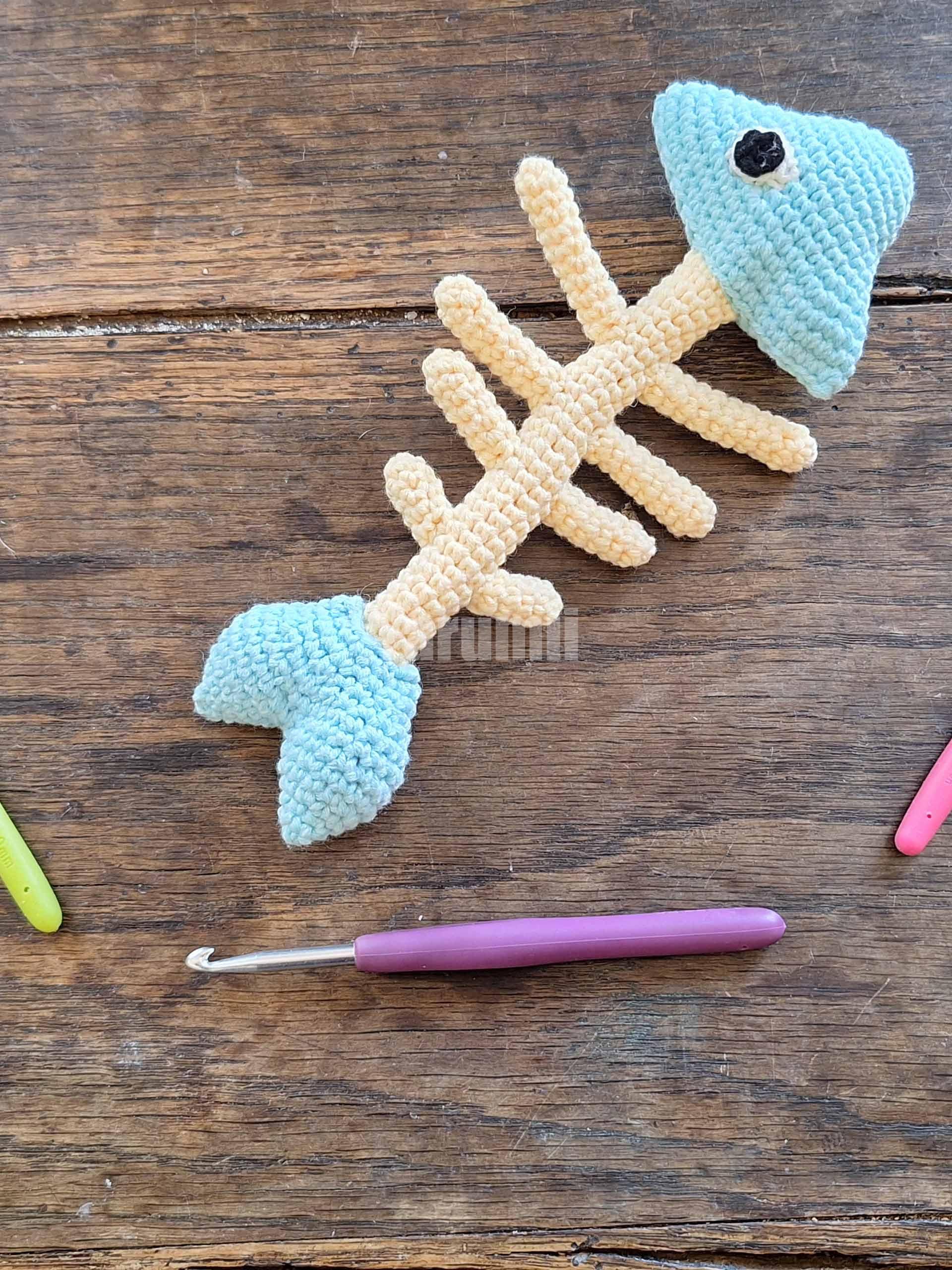 Arête de poisson au crochet - Création Yarumii Arête de poisson au crochet - Création Yarumii