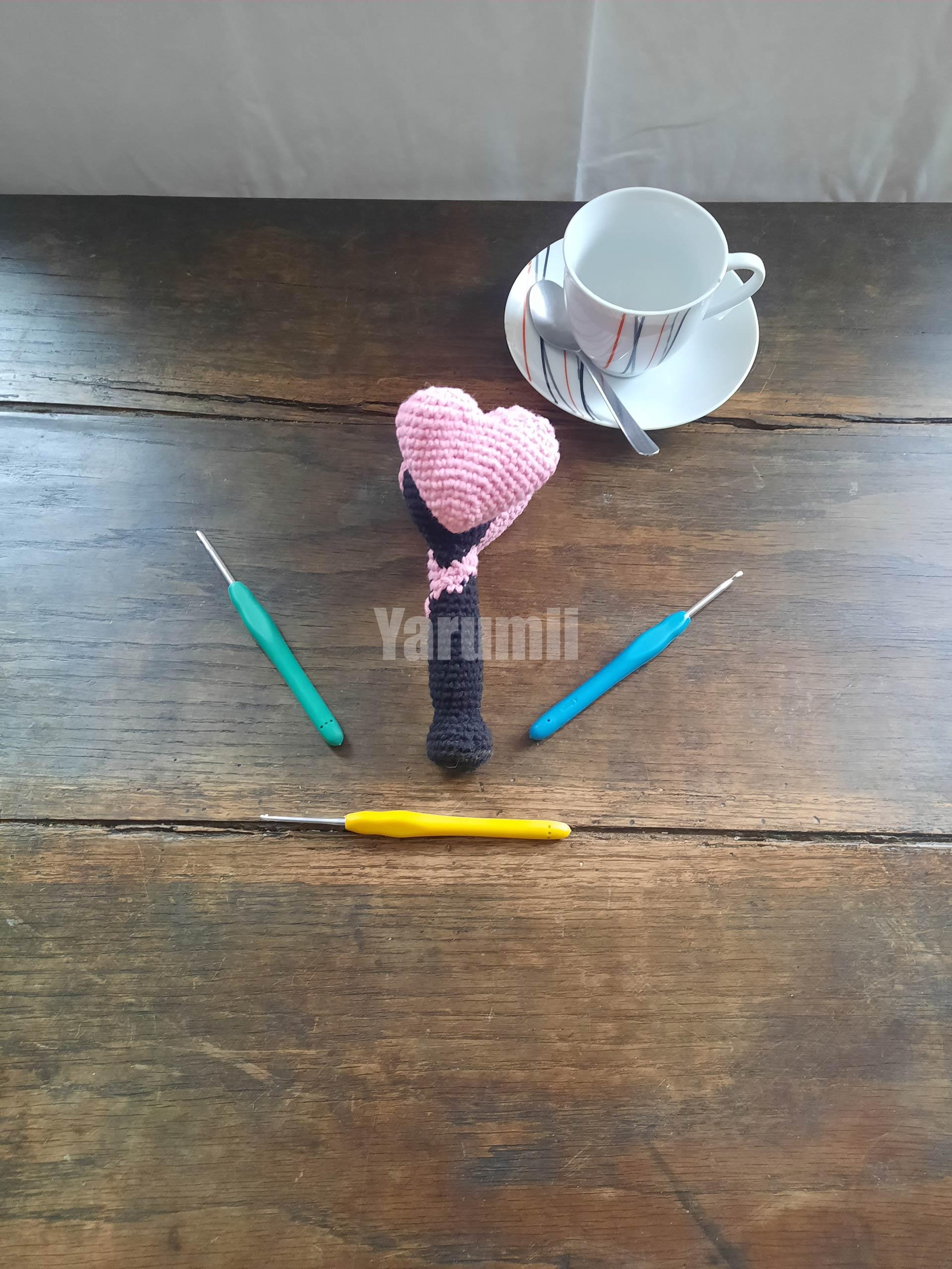 Lightstick "Bi-ping-pong" des Blackpink au crochet Lightstick "Bi-ping-pong" des Blackpink au crochet - Yarumii