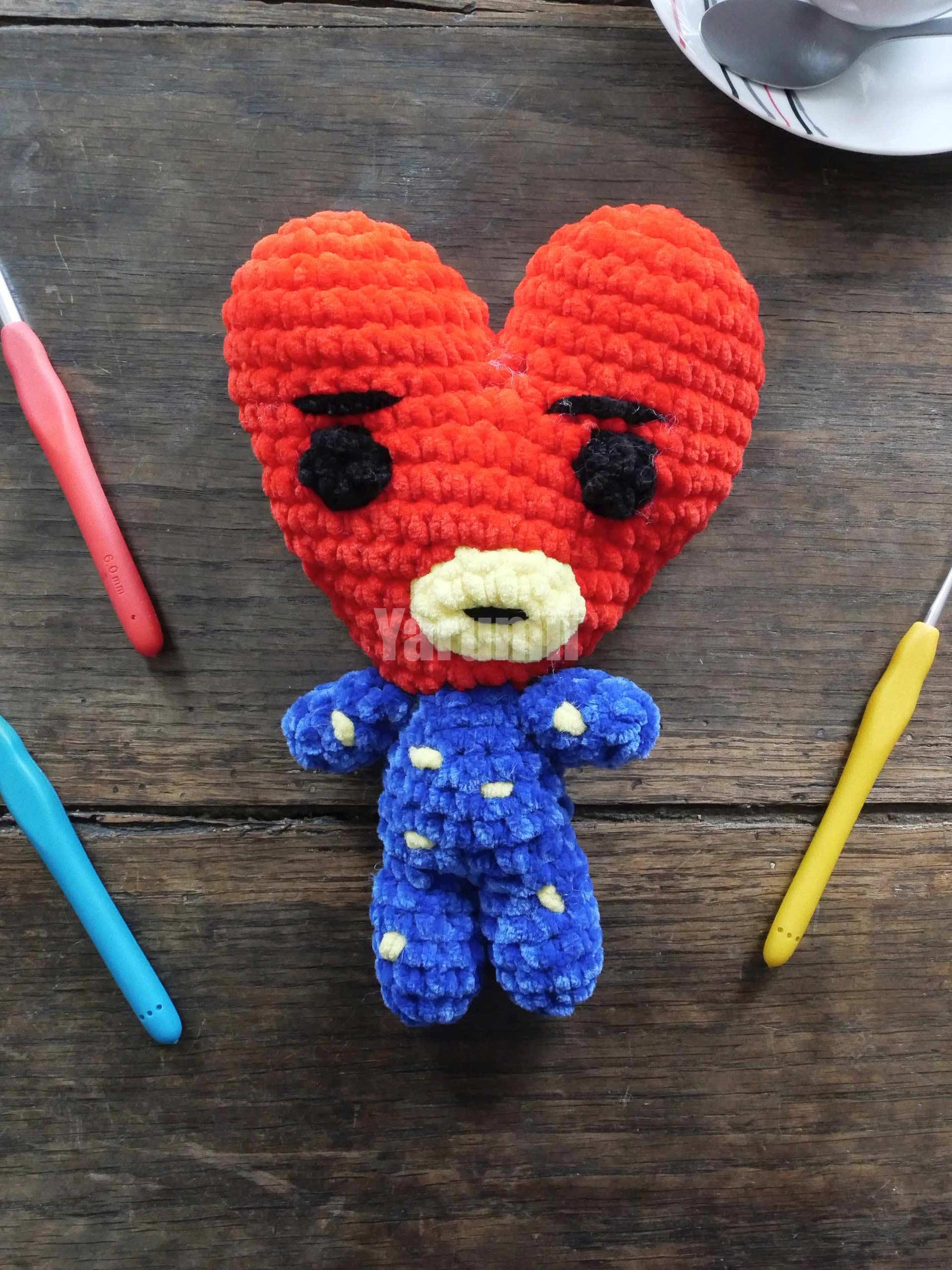 Tata BT21 - V BTS au crochet - Yarumii Tata BT21 - V BTS au crochet - Yarumii