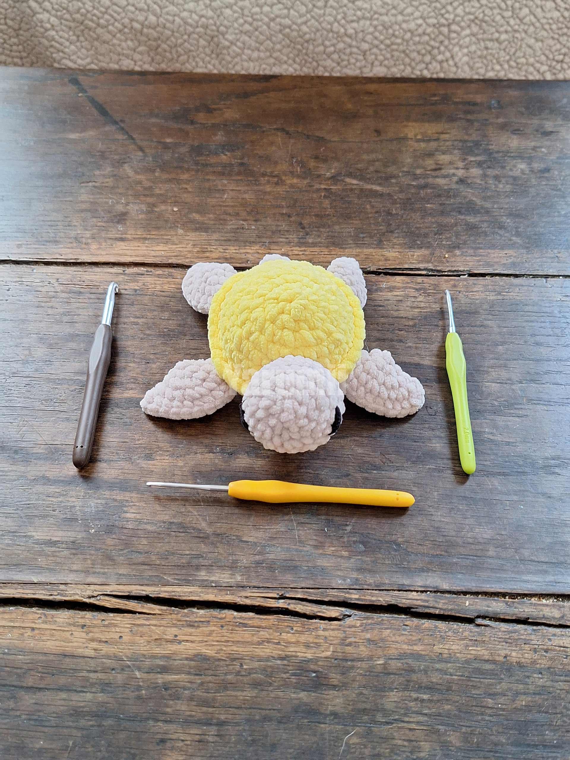 Tortue (jaune) au crochet - Création Yarumii Tortue (jaune) au crochet - Création Yarumii