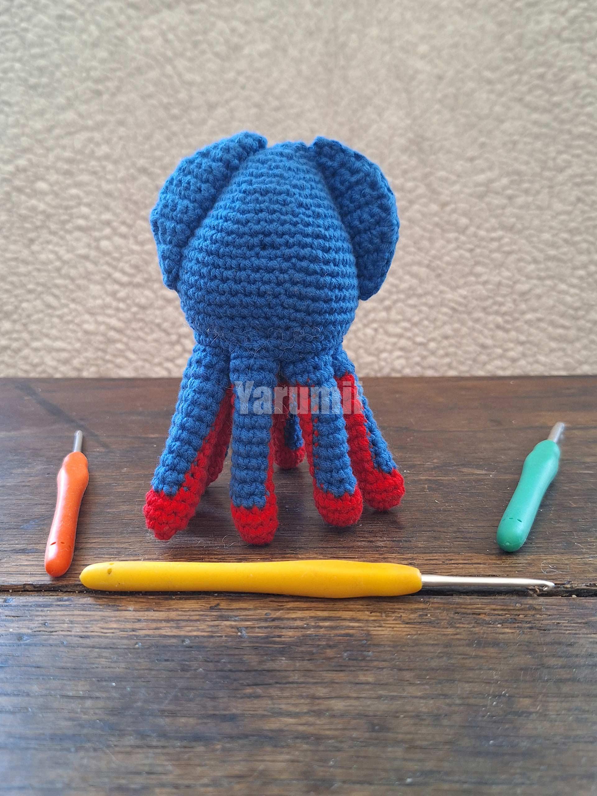 Calamar au crochet Calamar au crochet - Création Yarumii