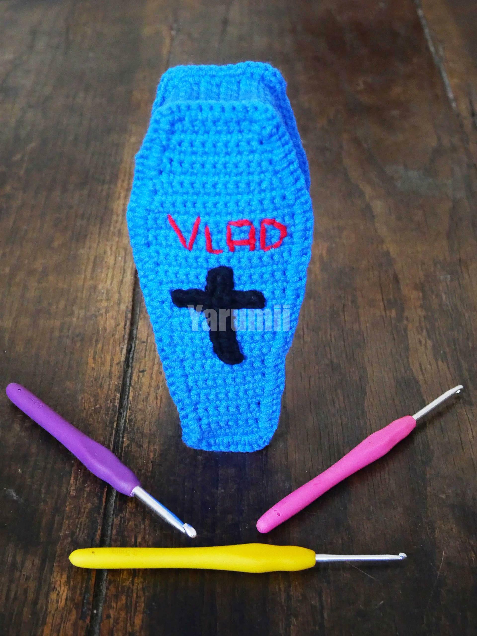 Cercueil (fermé) au crochet - Yarumii Cercueil (fermé) au crochet - Yarumii