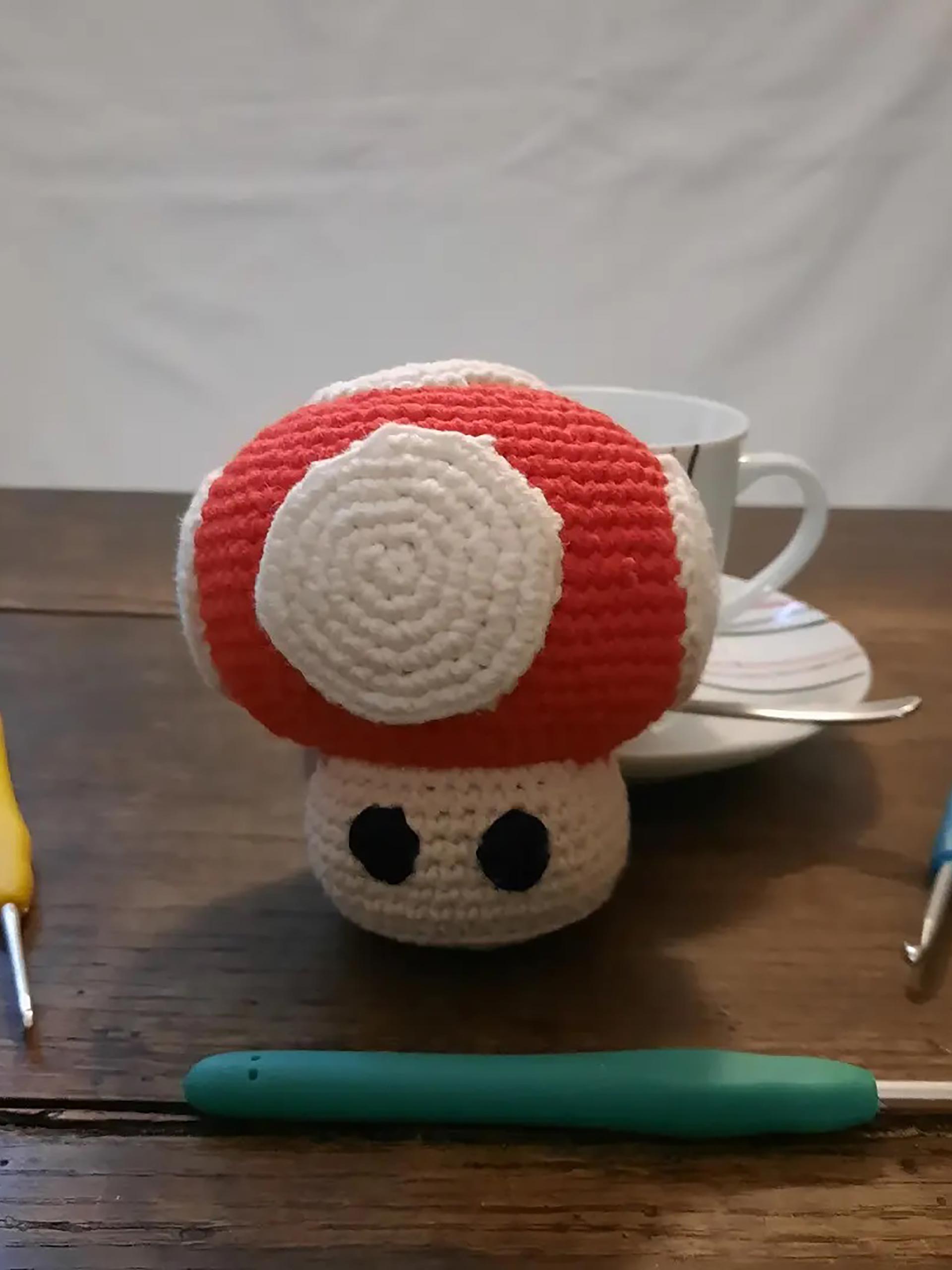 Champignon 1up (rouge) au crochet Champignon 1up (rouge) au crochet