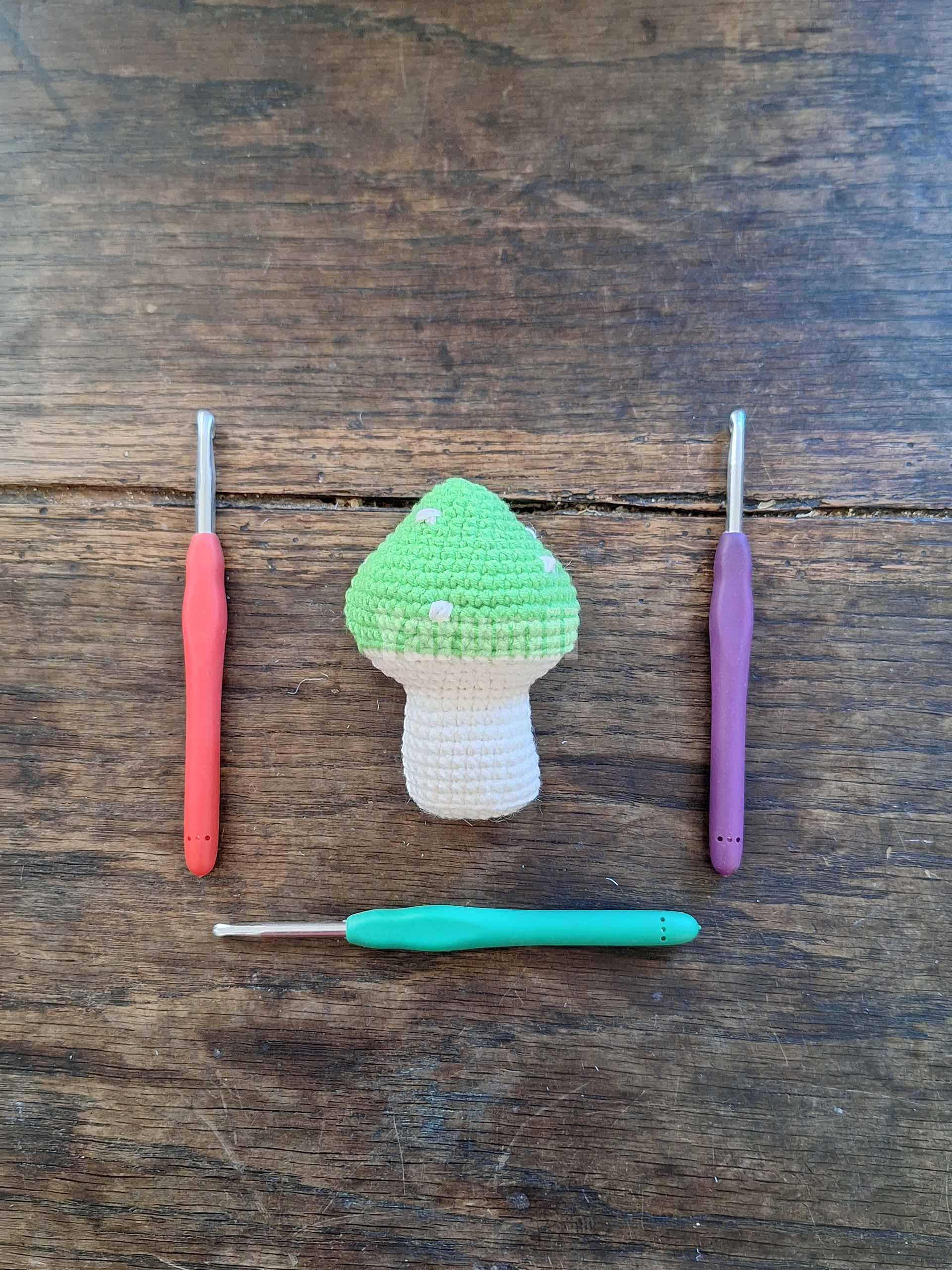 Champignon (vert) au crochet - Création Yarumii Champignon (vert) au crochet - Création Yarumii