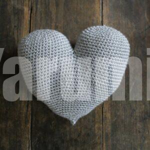 Coussin Cœur (gris) au crochet - Yarumii