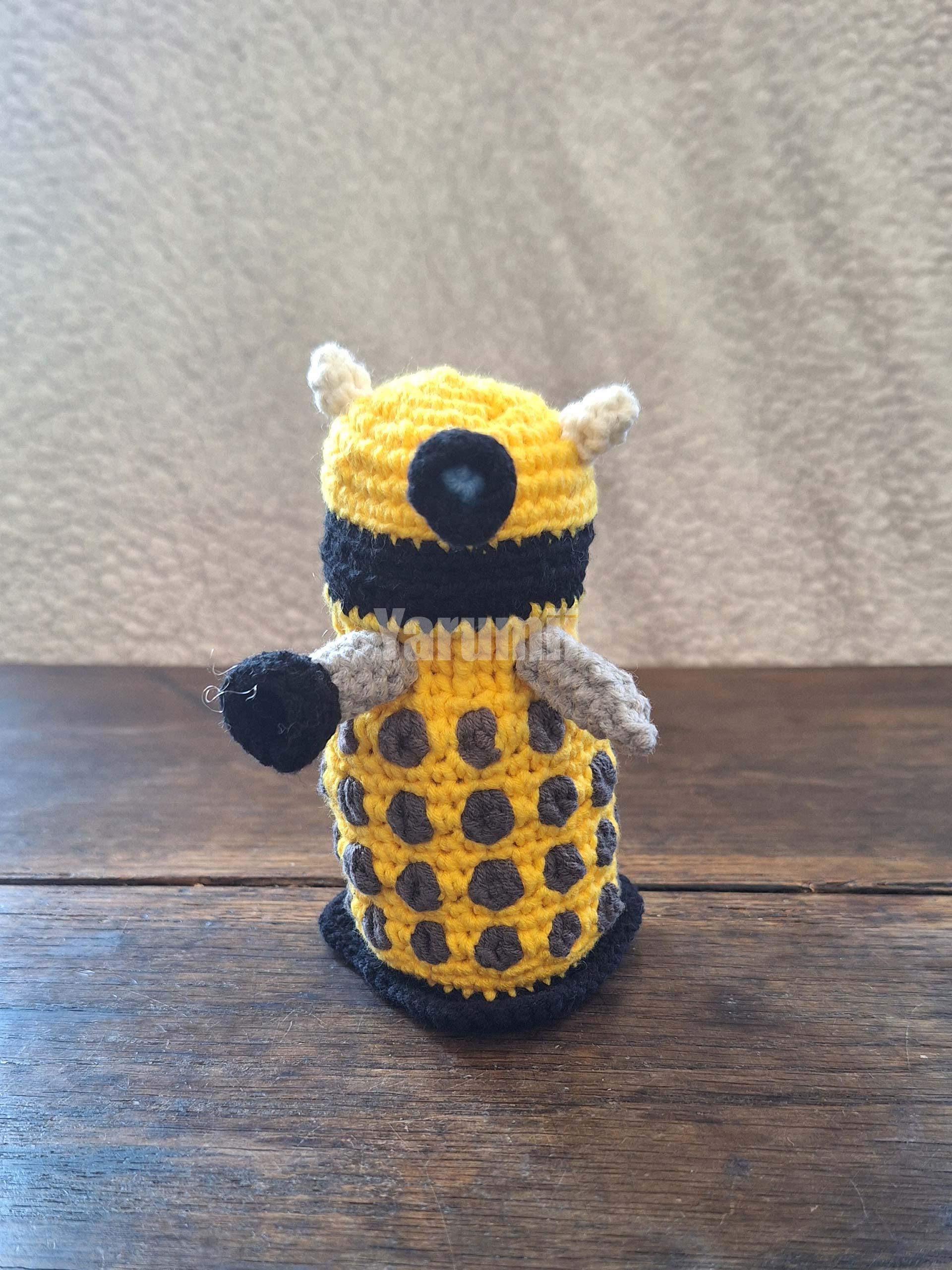 Dalek (Eternel) au crochet Dalek (Eternel) au crochet - Yarumii