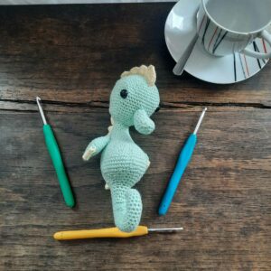 Hippocampe au crochet