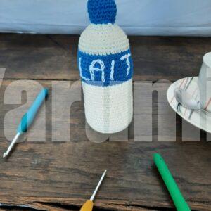 Bouteille de lait au crochet - Création Yarumii