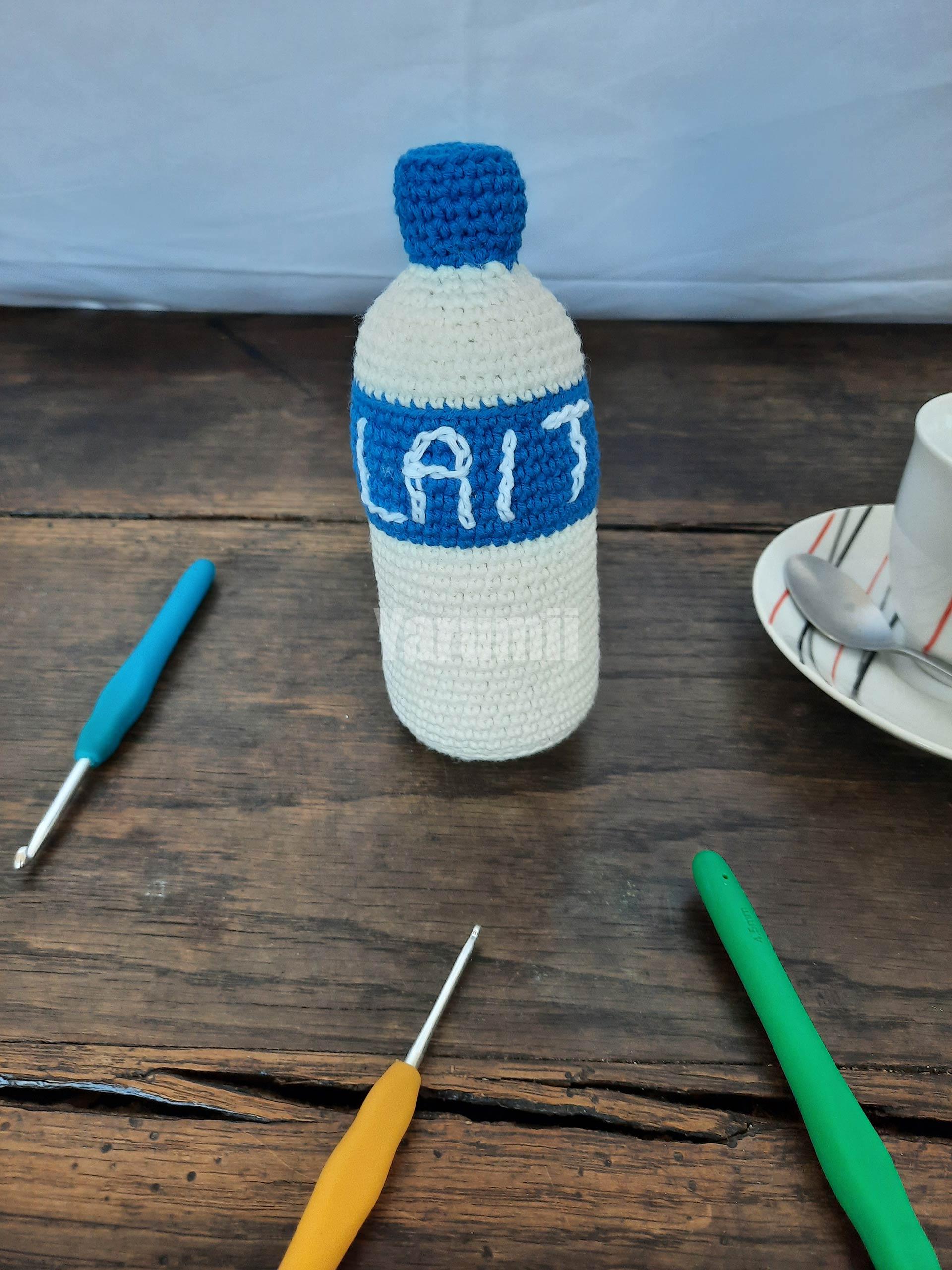 Bouteille de lait au crochet - Création Yarumii Bouteille de lait au crochet - Création Yarumii