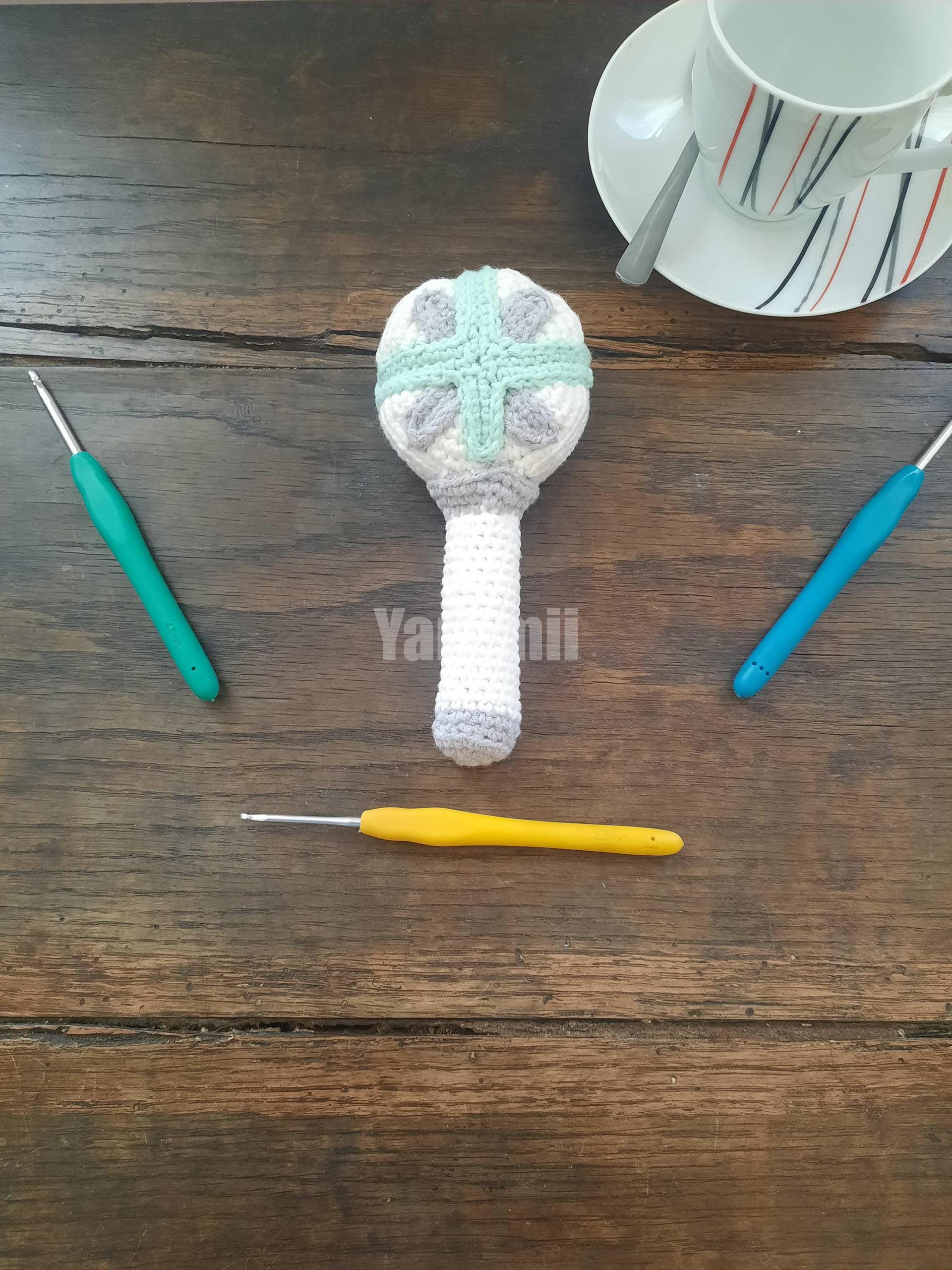 Lightstick "MoaBong" des TXT au crochet - Yarumii Lightstick "MoaBong" des TXT au crochet - Yarumii
