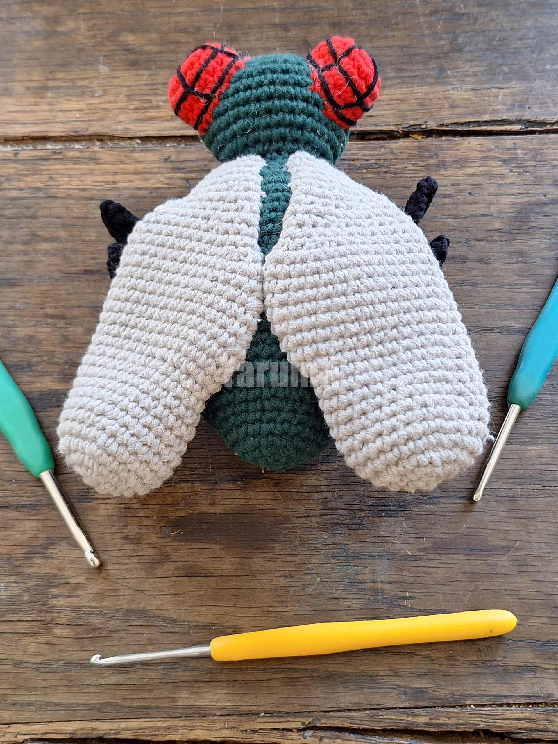 Mouche au crochet - Création Yarumii Mouche au crochet - Création Yarumii