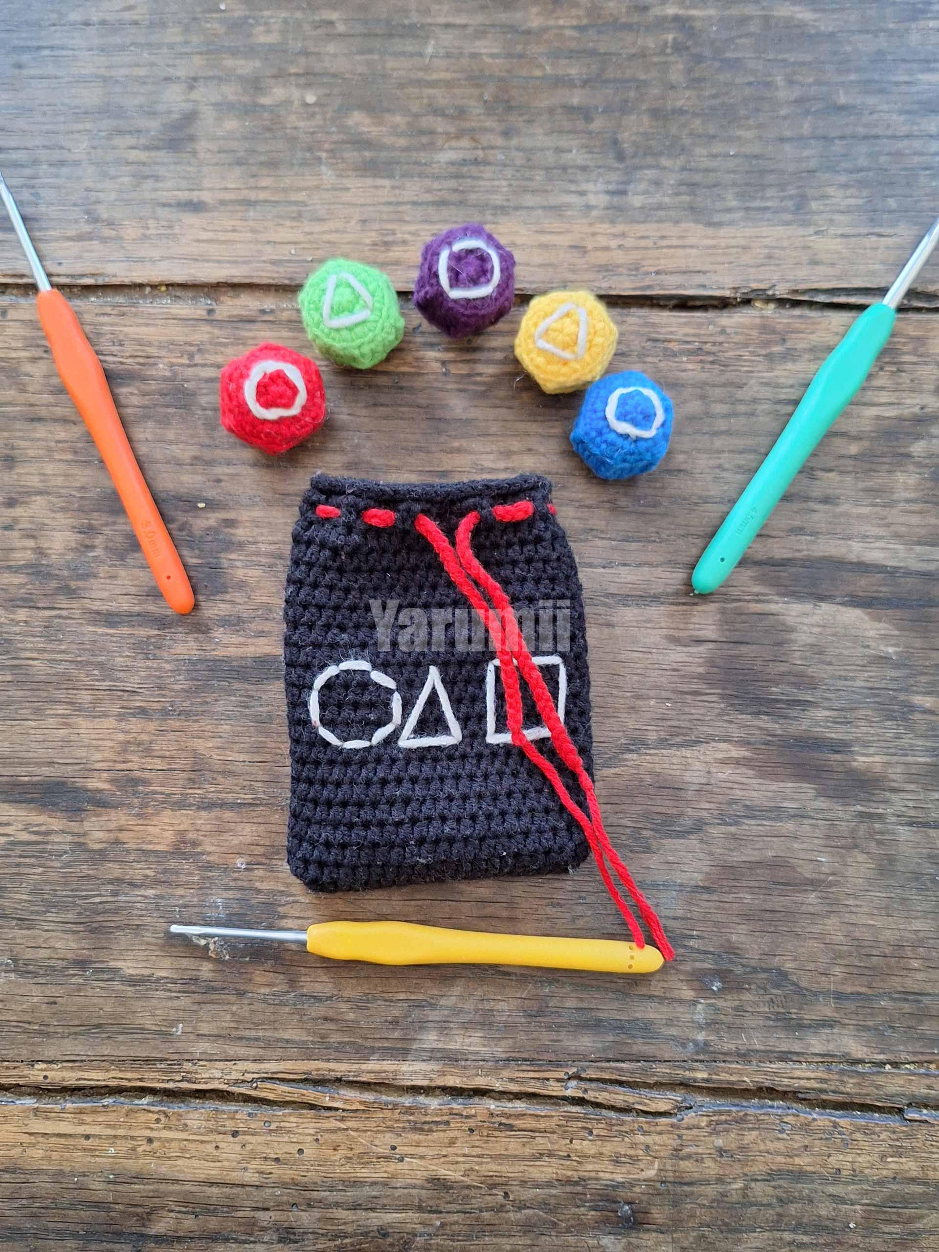 Osselet au crochet - Yarumii Osselet au crochet - Yarumii