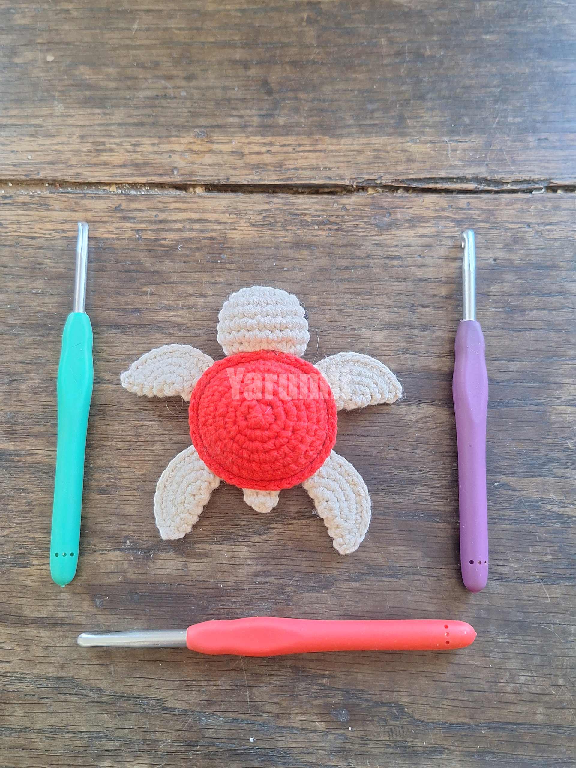 Tortue (rouge) au crochet - Création Yarumii Tortue (rouge) au crochet - Création Yarumii