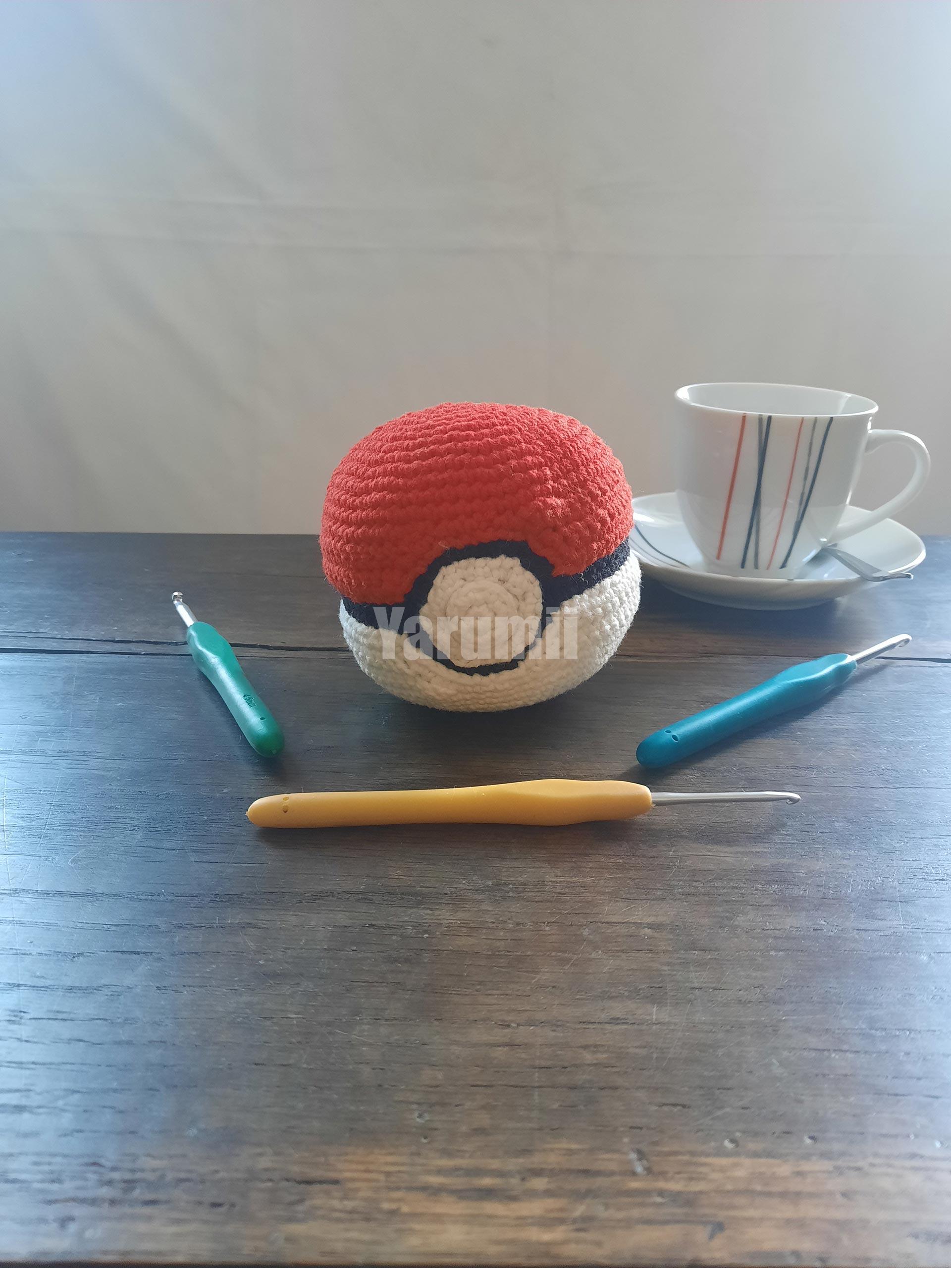 Pokeball (rouge) au crochet - Yarumii Pokeball (rouge) au crochet - Yarumii