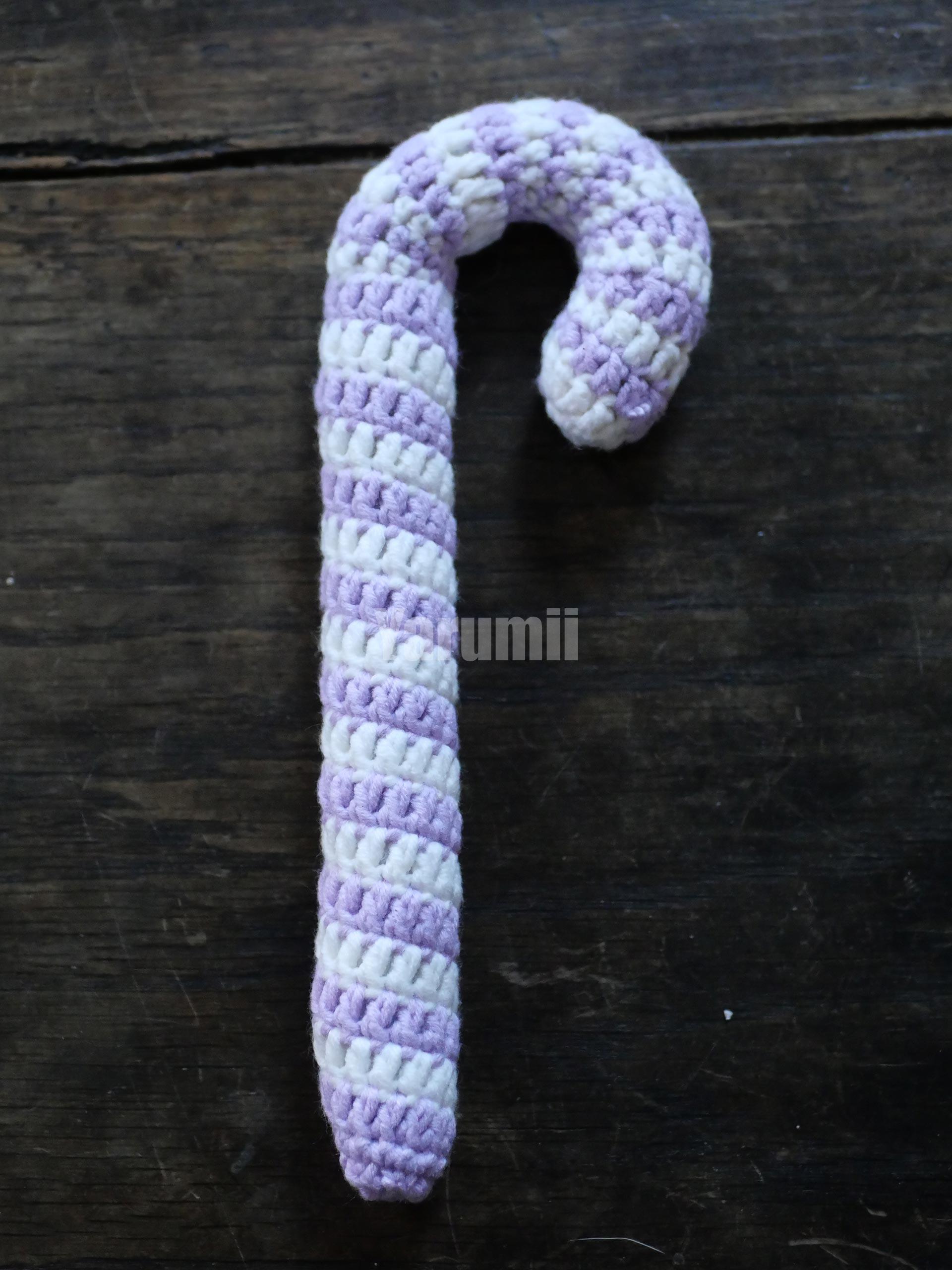 Sucre d'orge (violet) au crochet Sucre d'orge (violet) au crochet - Création Yarumii