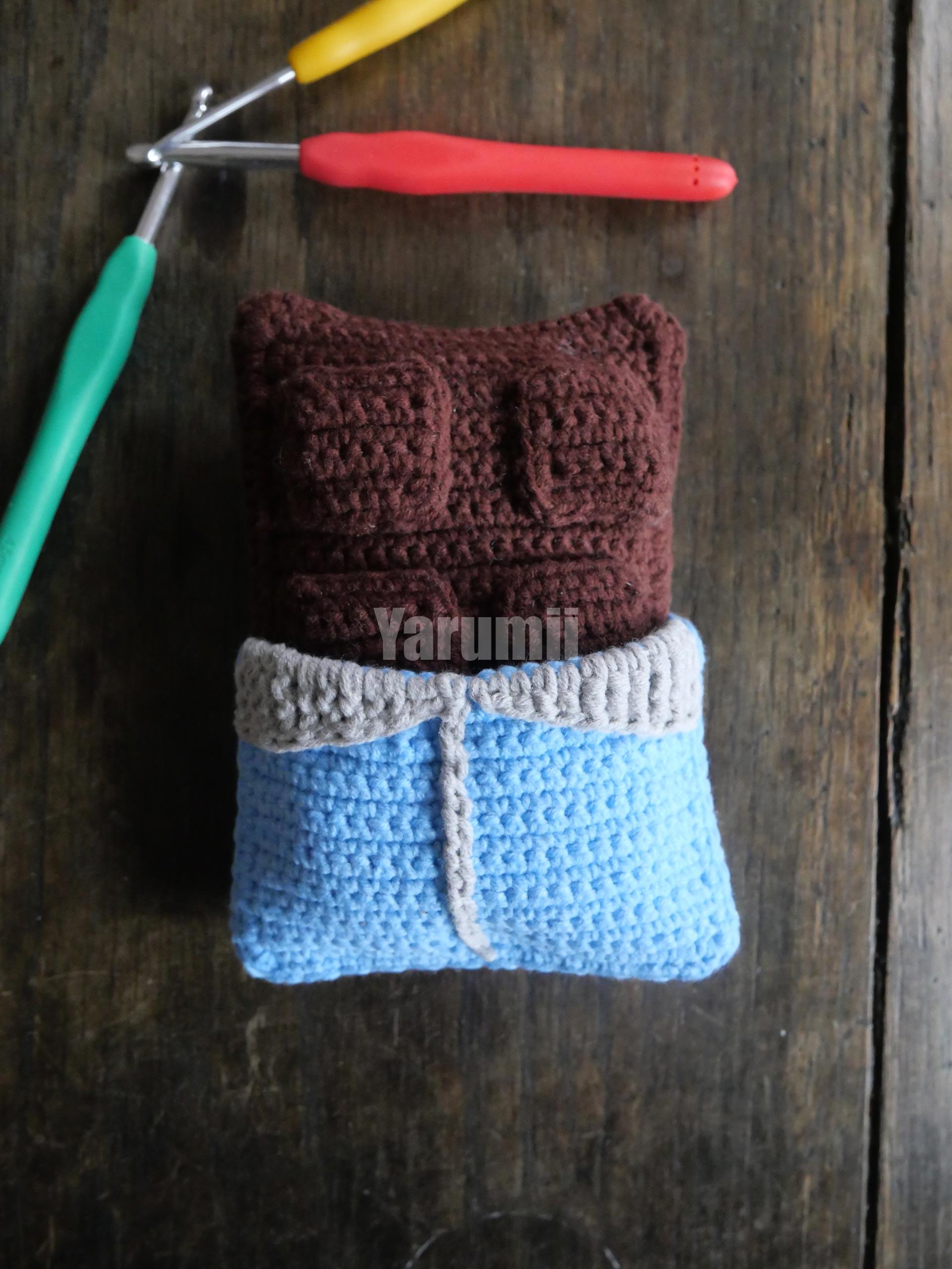 Tablette de chocolat (noir) au crochet - Création Yarumii Tablette de chocolat (noir) au crochet - Création Yarumii