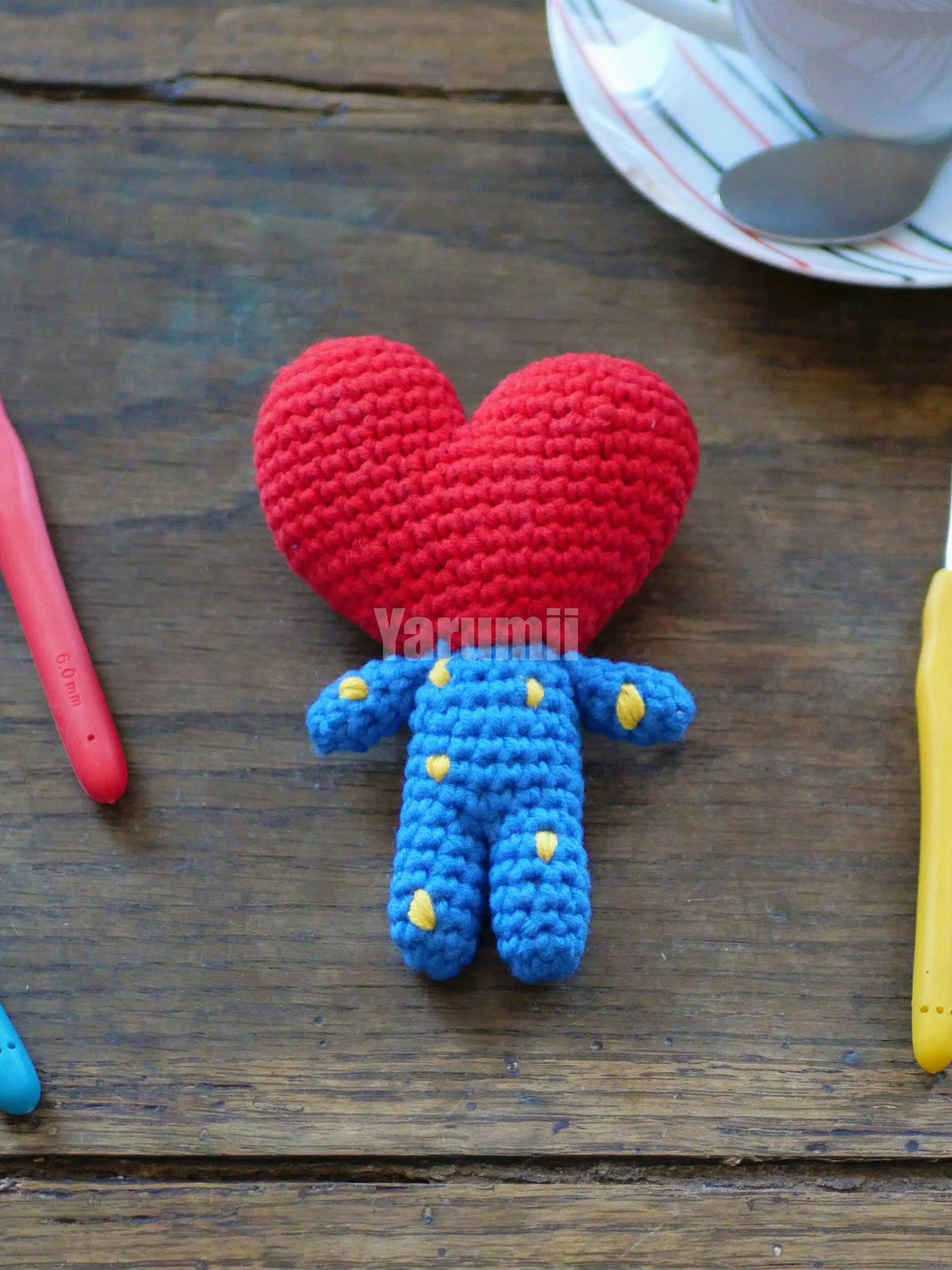 Tata BT21 - V BTS au crochet - Yarumii Tata BT21 - V BTS au crochet - Yarumii