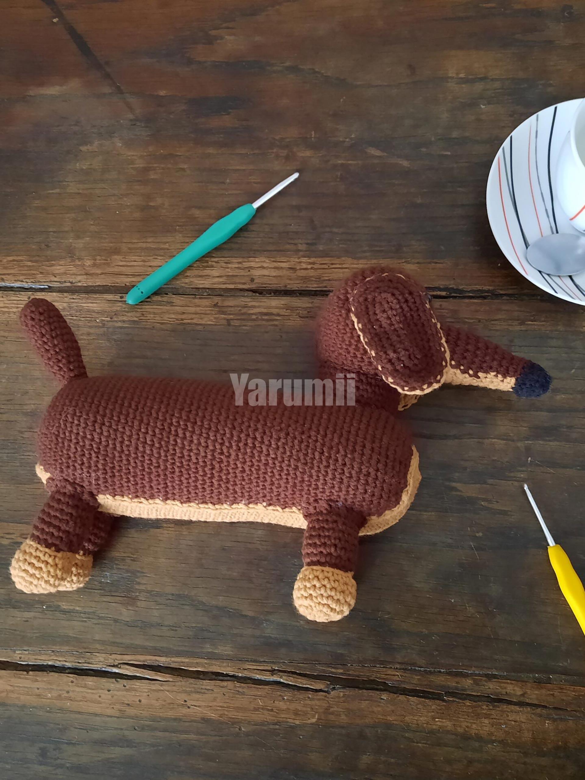 Teckel au crochet - Création Yarumii Teckel au crochet - Création Yarumii