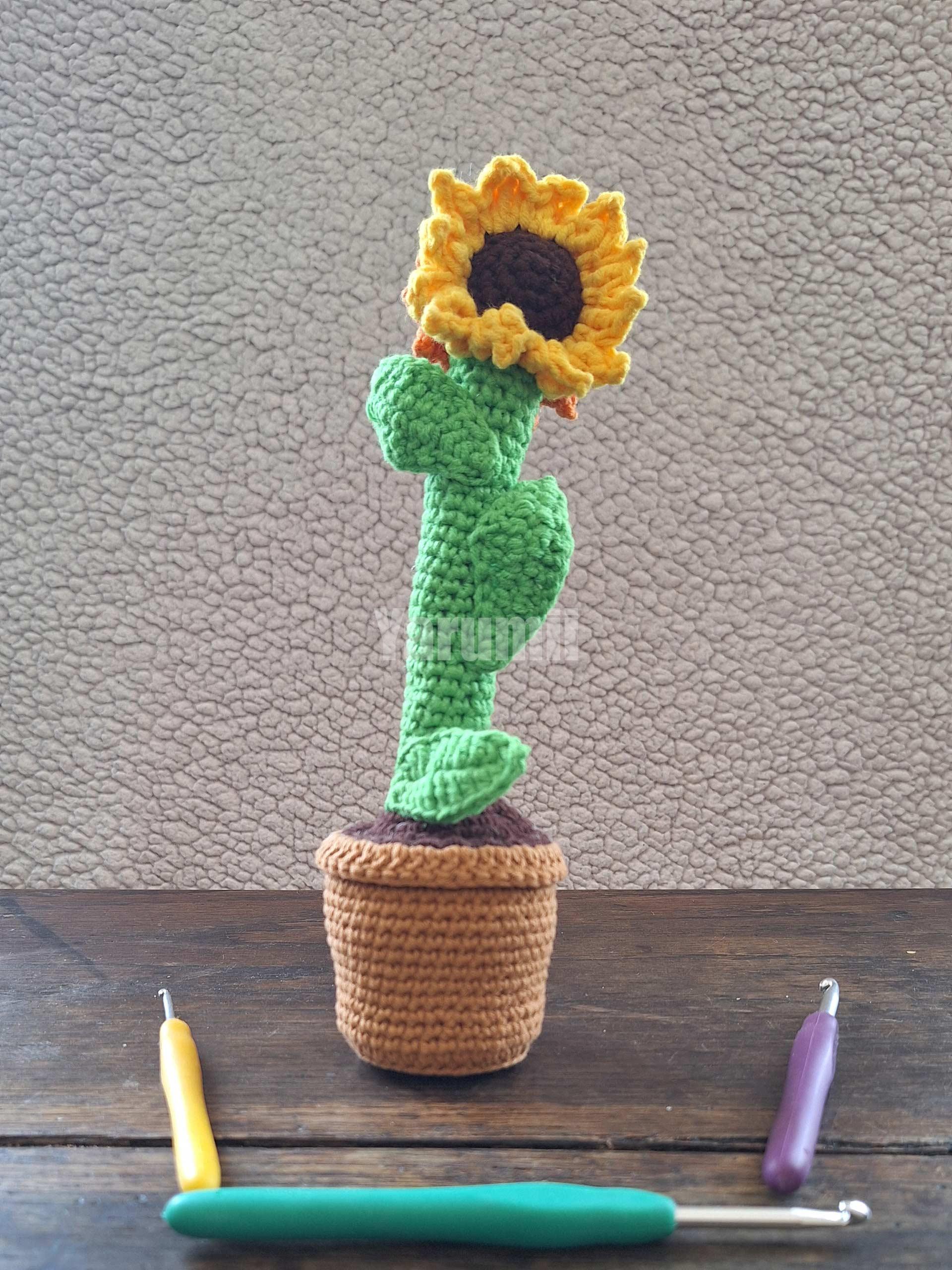 Tournesol dans son pot au crochet - Création Yarumii Tournesol dans son pot au crochet - Création Yarumii
