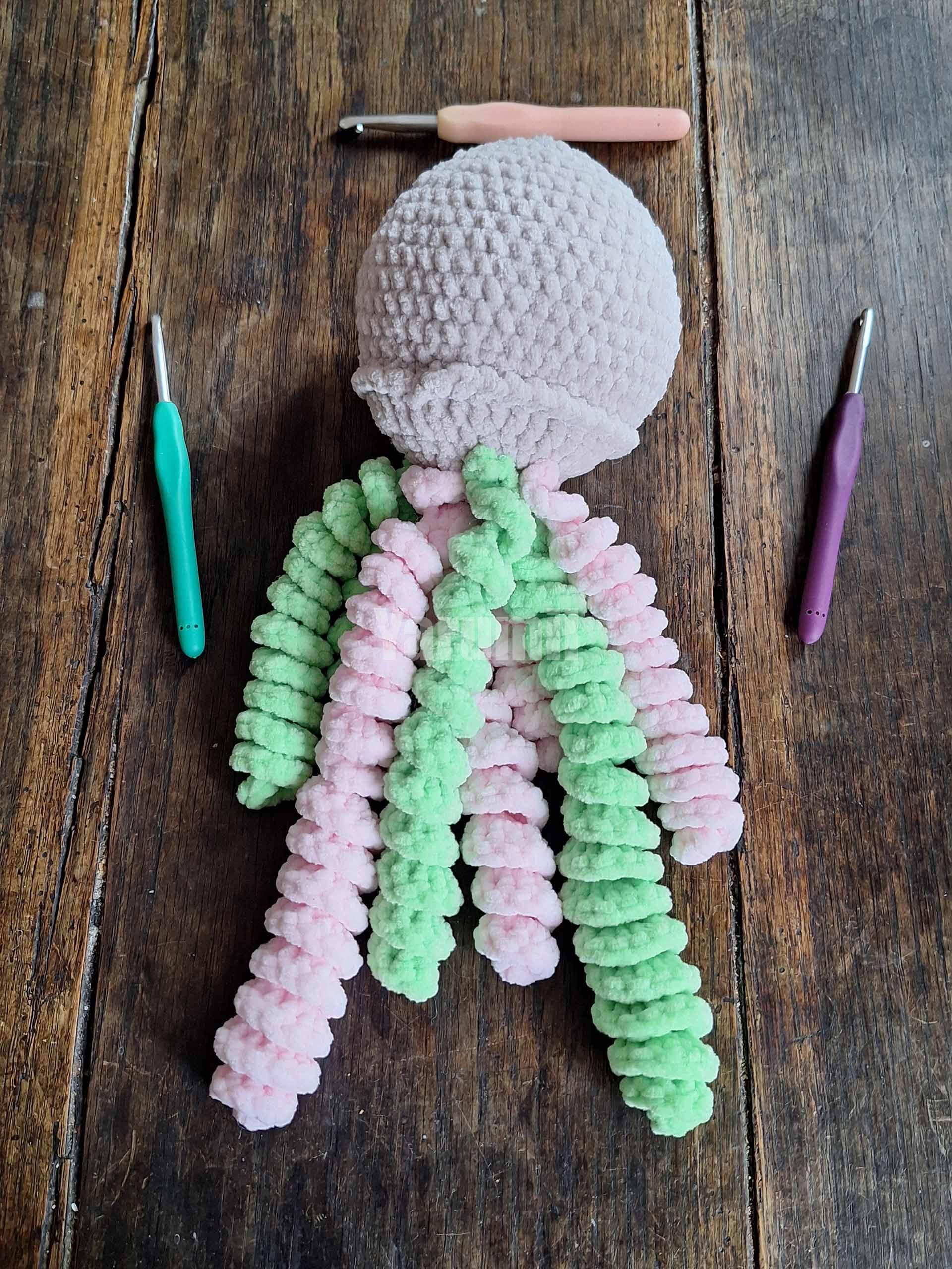 Méduse au crochet - Création Yarumii Méduse au crochet - Création Yarumii