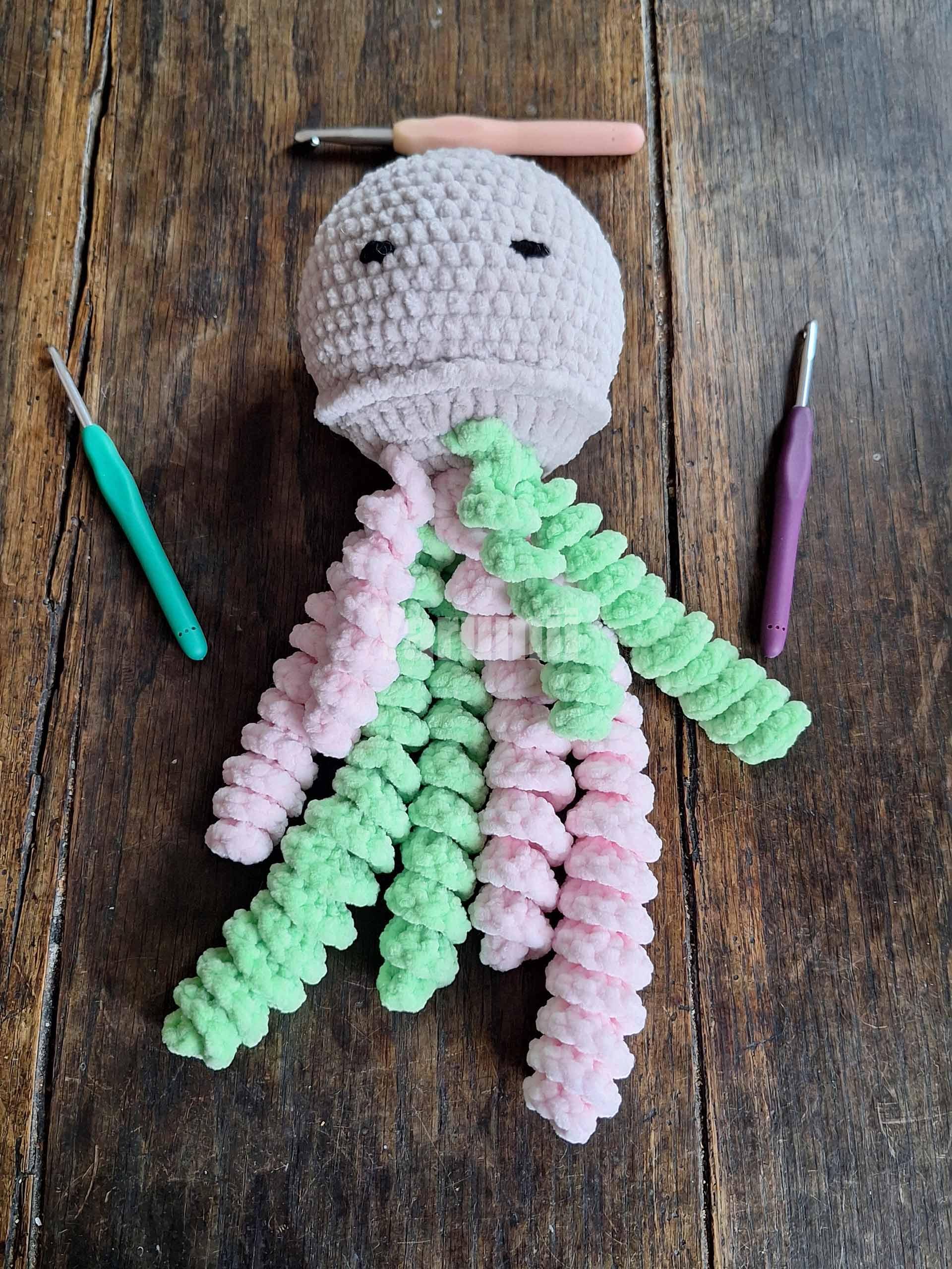 Méduse au crochet - Création Yarumii Méduse au crochet - Création Yarumii