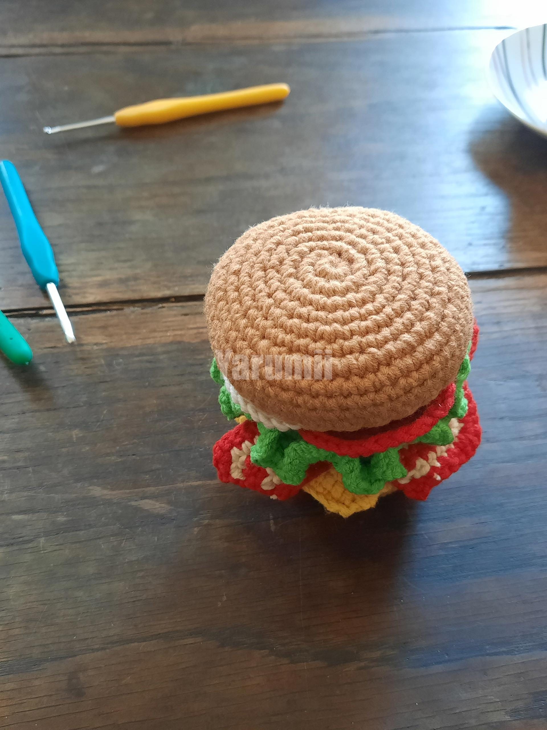 Burger au crochet - Création Yarumii