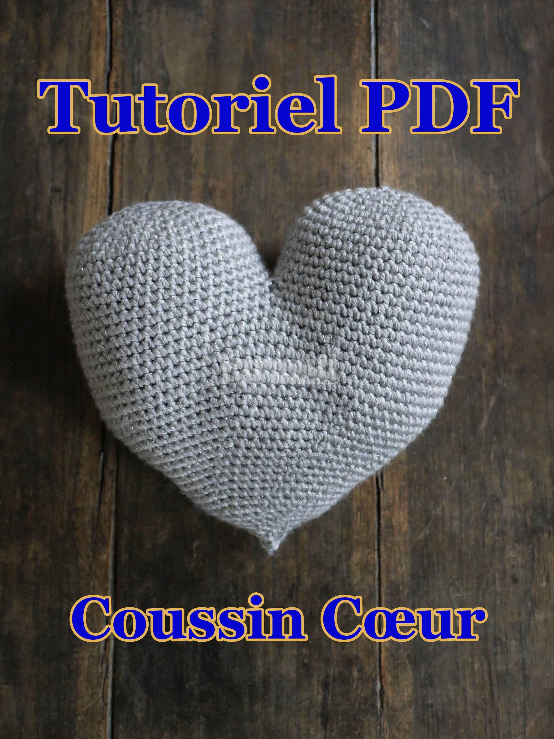 Coussin en cœur gris au crochet - Yarumii
