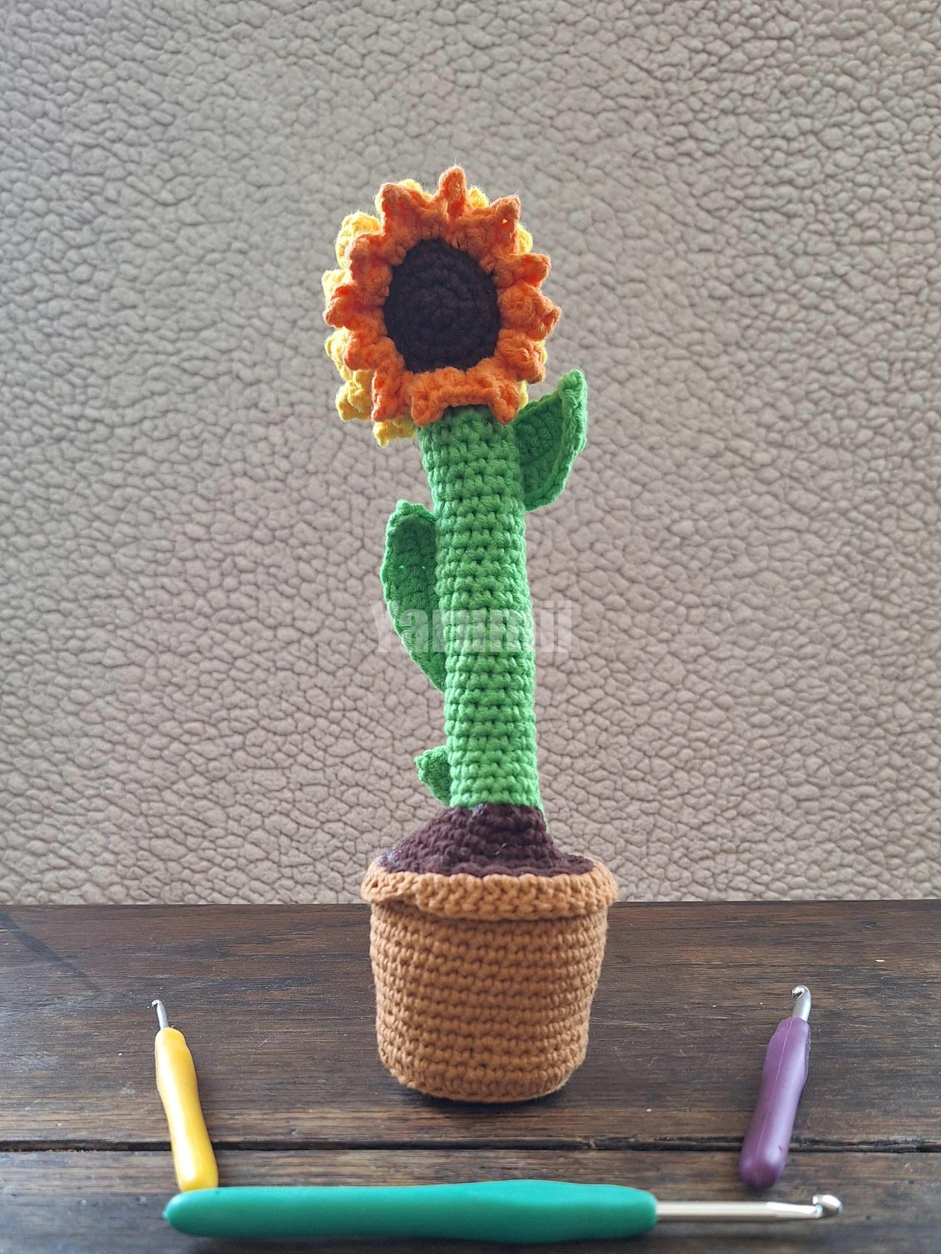 Tournesol dans son pot au crochet - Création Yarumii
